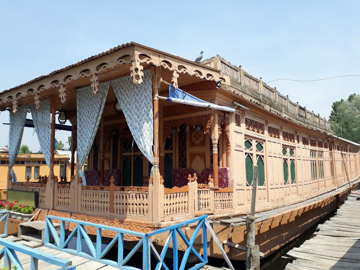 Heritage Geneva House Boat Srinagar  Bagian luar foto