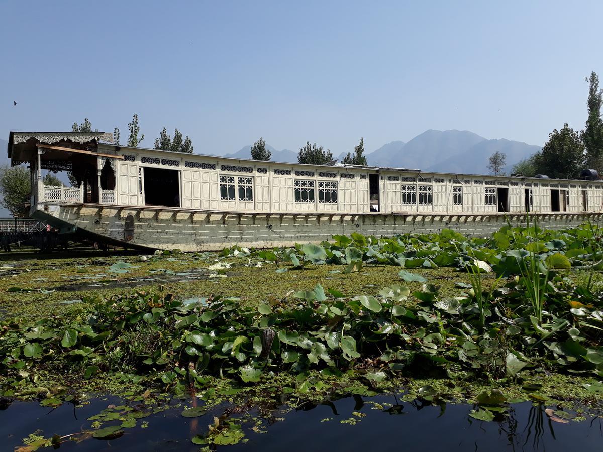 Heritage Geneva House Boat Srinagar  Bagian luar foto