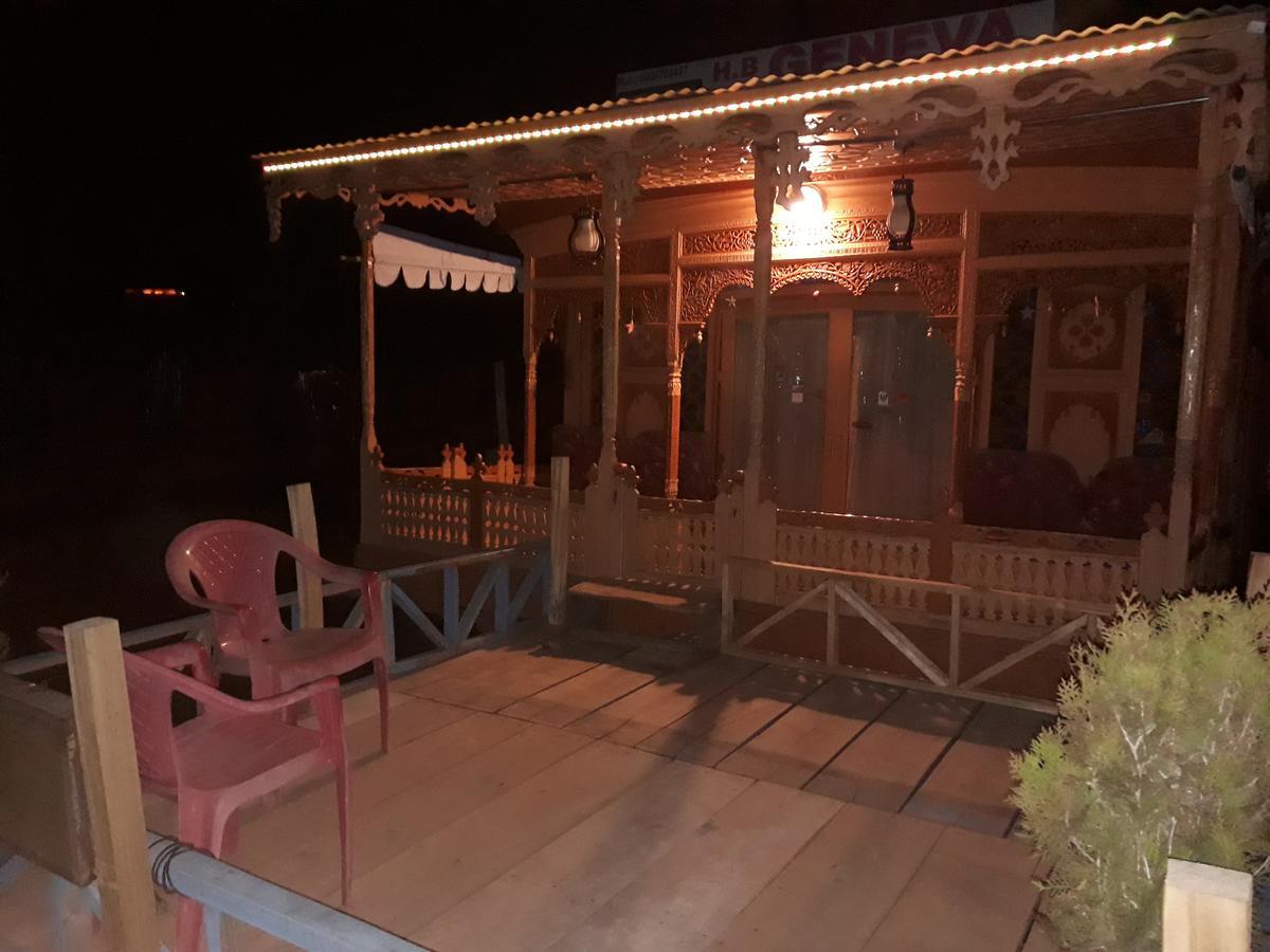 Heritage Geneva House Boat Srinagar  Bagian luar foto