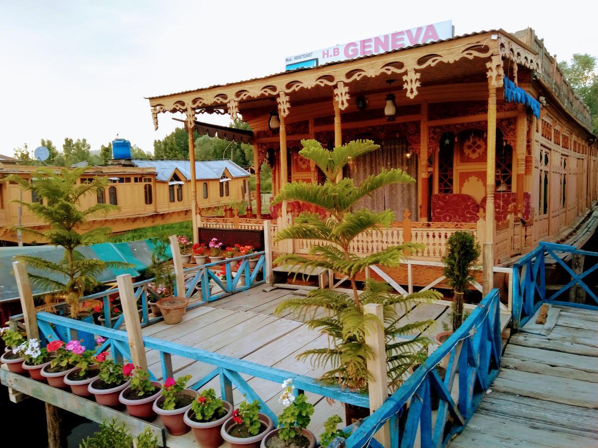 Heritage Geneva House Boat Srinagar  Bagian luar foto