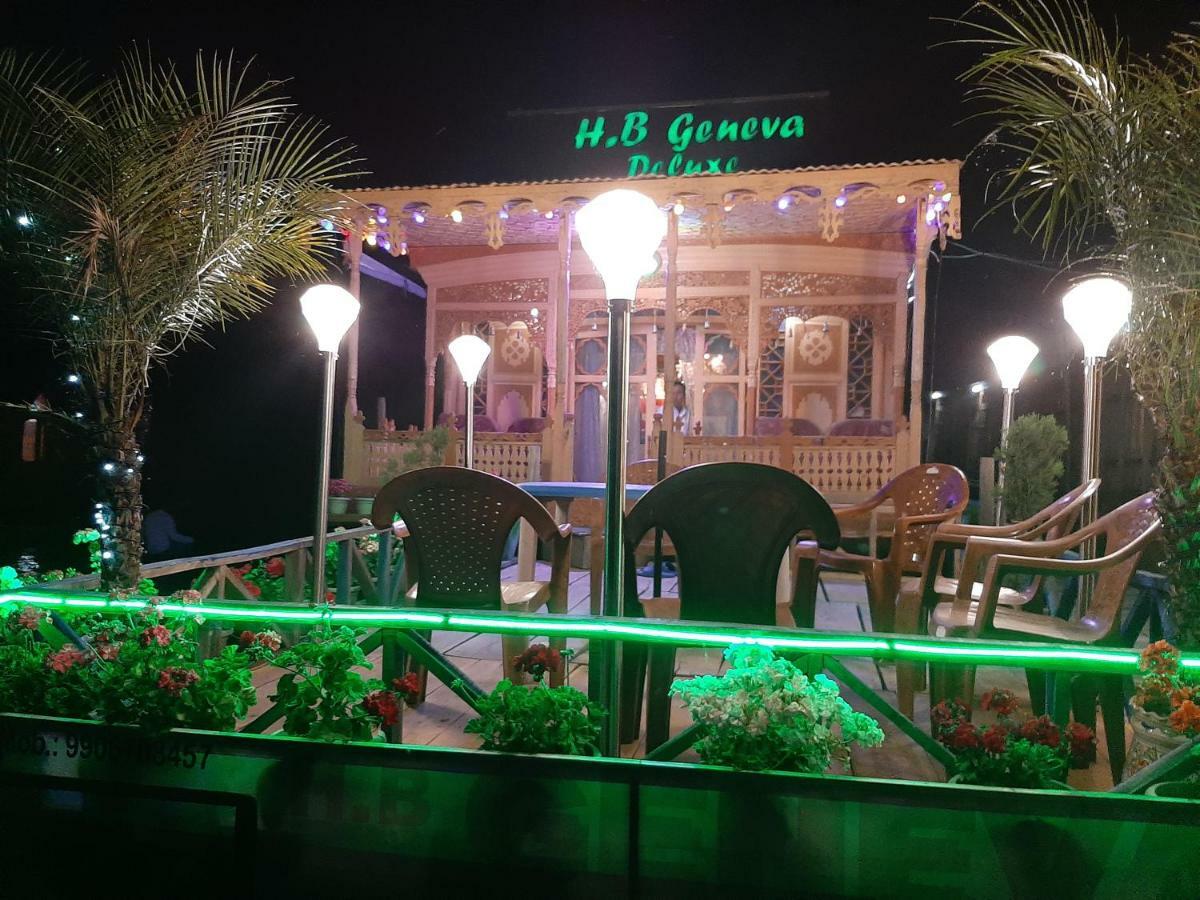 Heritage Geneva House Boat Srinagar  Bagian luar foto